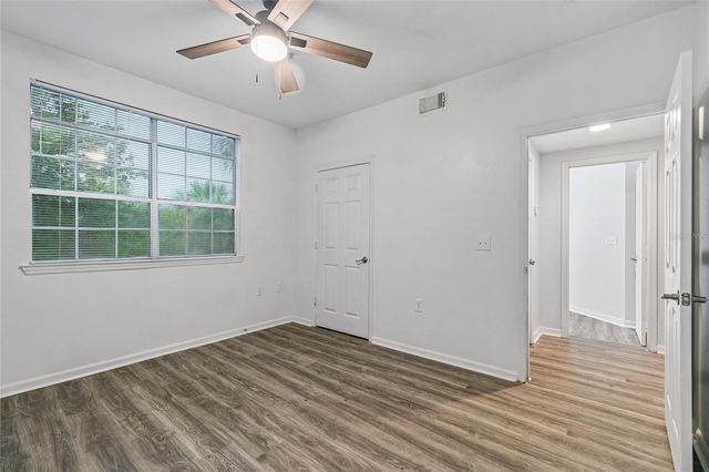 5211 BAY CLUB CIRCLE, Tampa, FL 33607