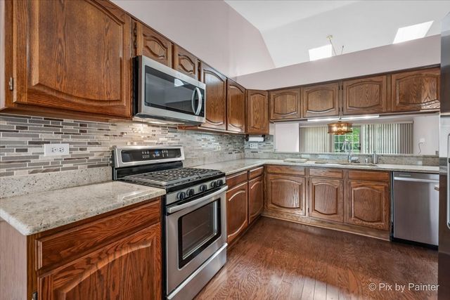 224 LORRAINE Circle 224, Bloomingdale, IL 60108