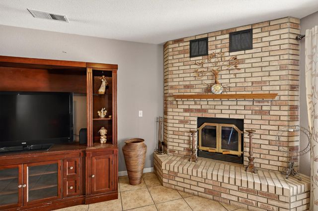 3045 Silver Elm Ct, Merced, CA 95340