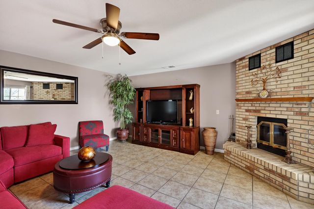 3045 Silver Elm Ct, Merced, CA 95340