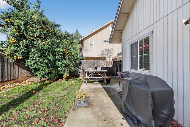 3045 Silver Elm Ct, Merced, CA 95340