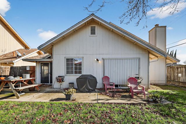 3045 Silver Elm Ct, Merced, CA 95340