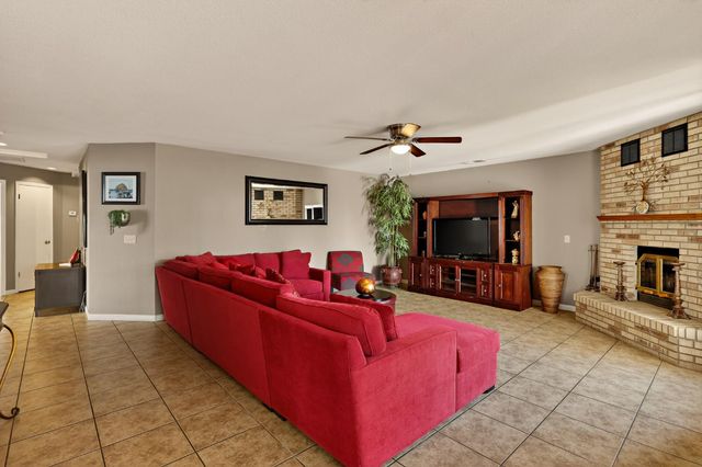 3045 Silver Elm Ct, Merced, CA 95340