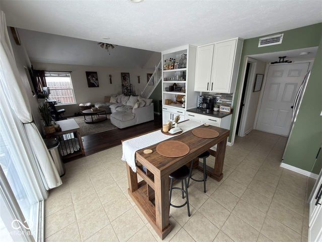 11628 Glenn Abbey Lane, Indianapolis, IN 46235