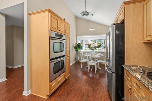 2427 Heatherwood Ct, Escondido, CA 92026