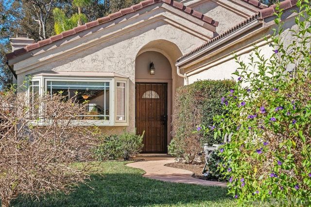 2427 Heatherwood Ct, Escondido, CA 92026