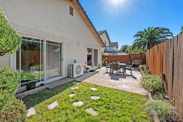 2427 Heatherwood Ct, Escondido, CA 92026