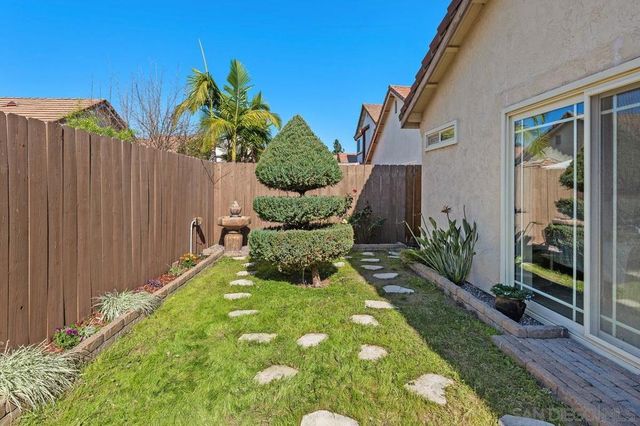 2427 Heatherwood Ct, Escondido, CA 92026