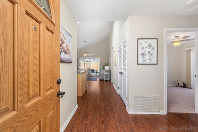 2427 Heatherwood Ct, Escondido, CA 92026