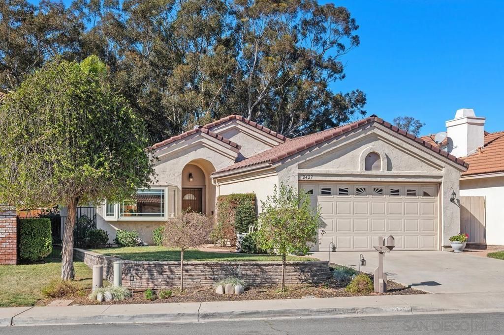 2427 Heatherwood Ct, Escondido, CA 92026