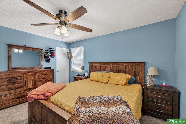 13524 Z Street, Omaha, NE 68137