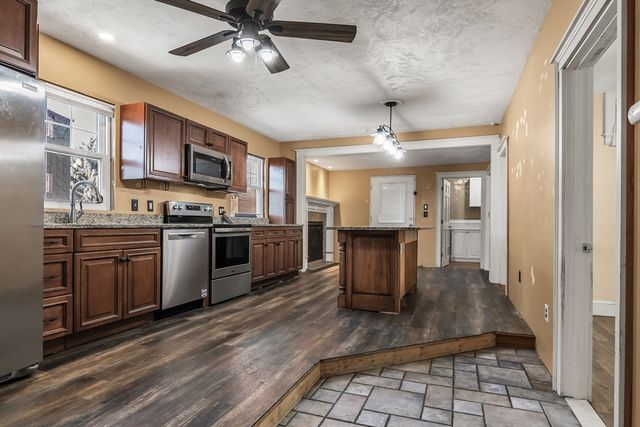 83 Prospect 1, Worcester, MA 01605