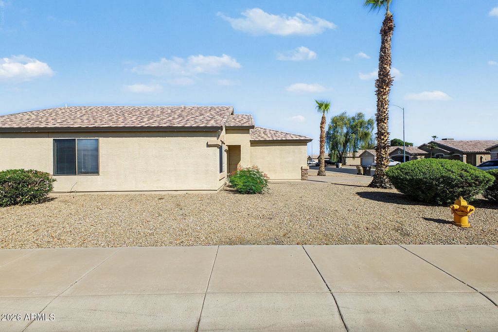 8564 W MISSION Lane, Peoria, AZ 85345 — photo 4
