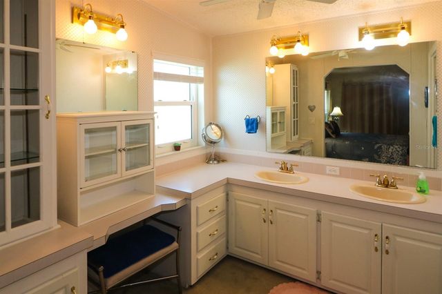 5601 DUNCAN ROAD 214, Punta Gorda, FL 33982