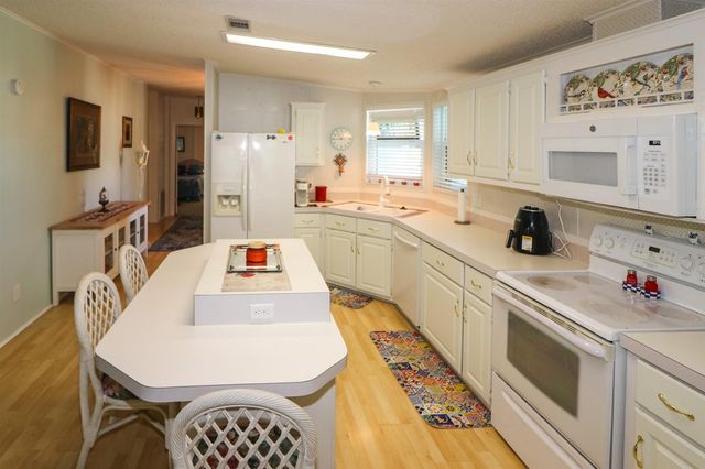 5601 DUNCAN ROAD 214, Punta Gorda, FL 33982