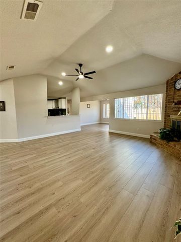 5530 Oak Falls Drive, Houston, TX 77066