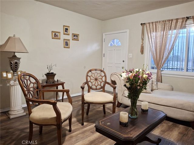 1346 W Century, Los Angeles, CA 90044