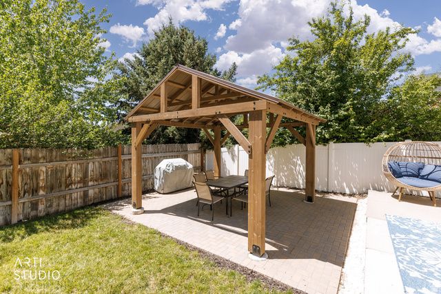 1122 E 2400 N, Layton, UT 84040