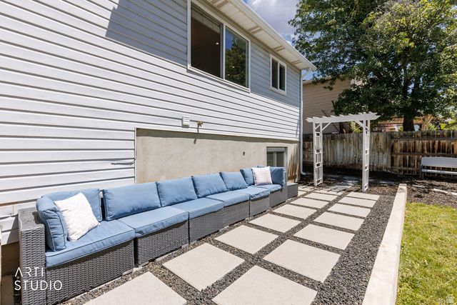 1122 E 2400 N, Layton, UT 84040