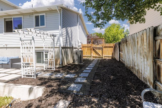 1122 E 2400 N, Layton, UT 84040