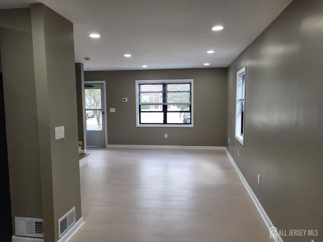 174 Rutgers Street, New Brunswick, NJ 08901