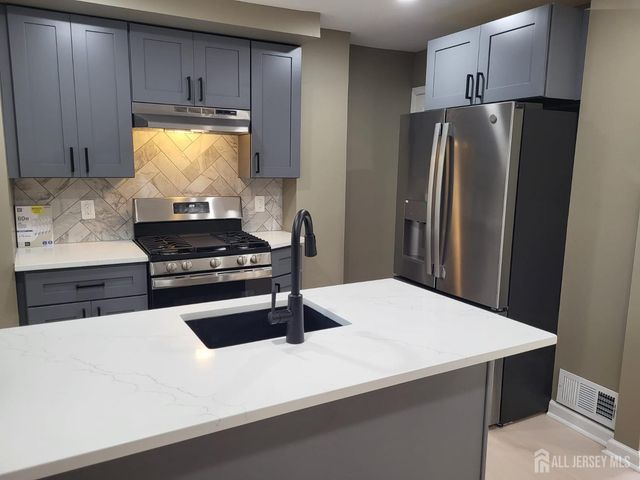 174 Rutgers Street, New Brunswick, NJ 08901