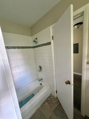 915 Sloan St, Murfreesboro, TN 37130