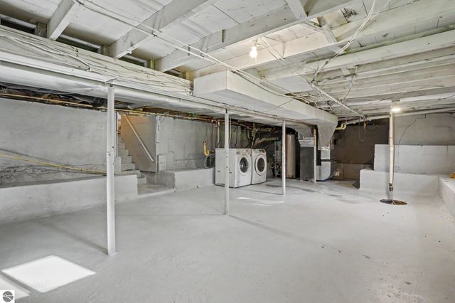502 E Hazel Street, St Louis, MI 48880