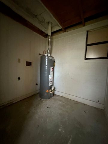 329 Walnut Avenue, Azle, TX 76020