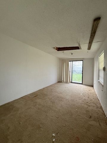 329 Walnut Avenue, Azle, TX 76020