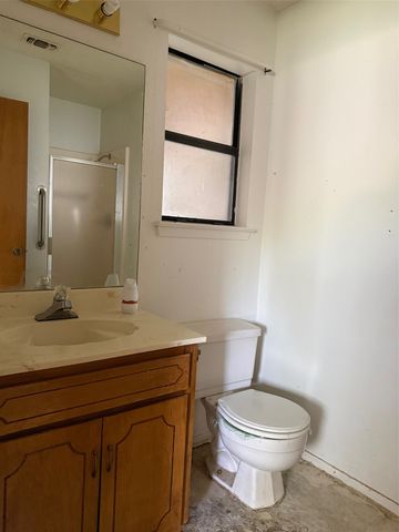 329 Walnut Avenue, Azle, TX 76020