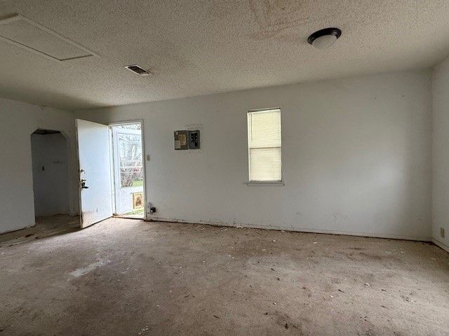 329 Walnut Avenue, Azle, TX 76020