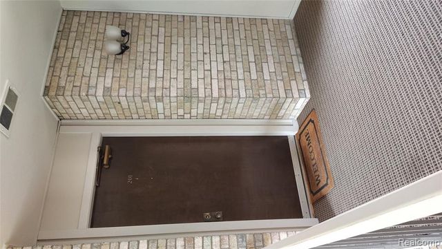 16275 W 9 Mile Road, Southfield, MI 48075