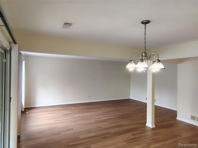 16275 W 9 Mile Road, Southfield, MI 48075