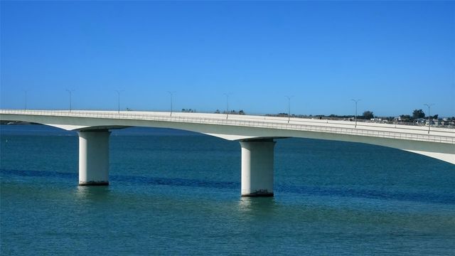 223 GOLDEN GATE POINT 302, Sarasota, FL 34236