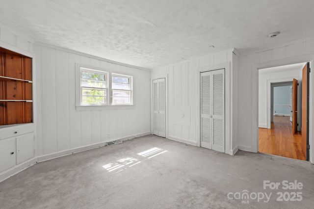 1233 E Cannon Avenue, Albemarle, NC 28001
