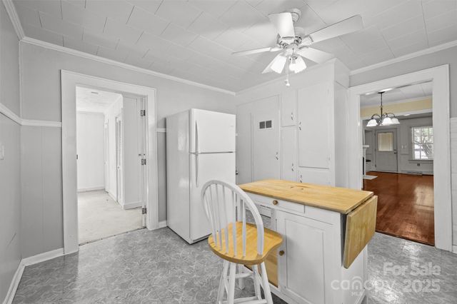 1233 E Cannon Avenue, Albemarle, NC 28001
