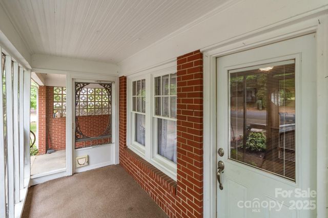 1233 E Cannon Avenue, Albemarle, NC 28001