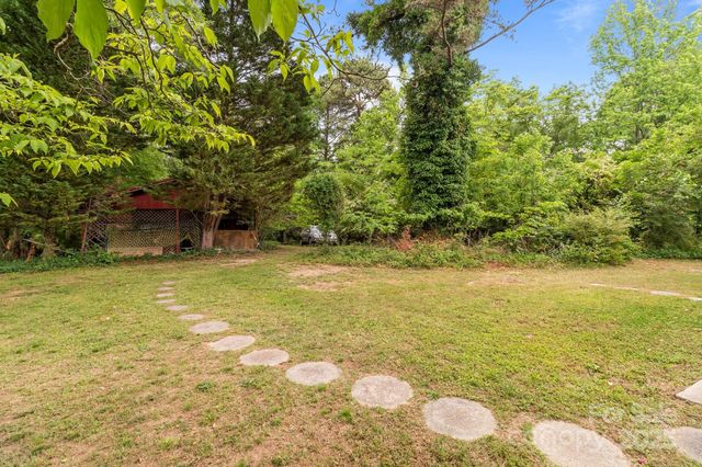 1233 E Cannon Avenue, Albemarle, NC 28001