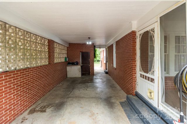 1233 E Cannon Avenue, Albemarle, NC 28001