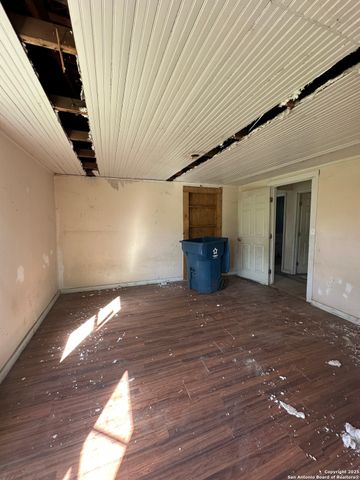 505 W Sylvia, Beeville, TX 78102