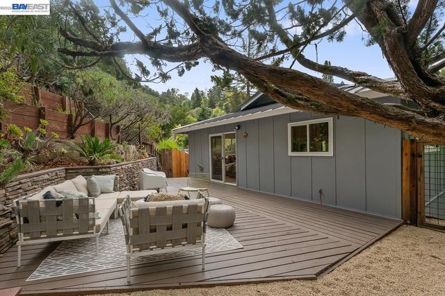 6625 Thornhill Dr, Oakland, CA 94611