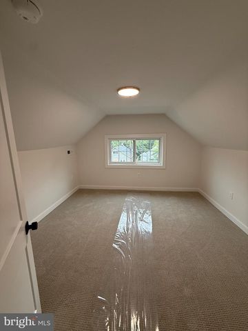 12 PAGE AVE, Barrington, NJ 08007