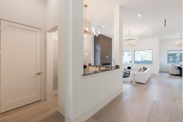 3607 Dumbarton Street, Houston, TX 77025
