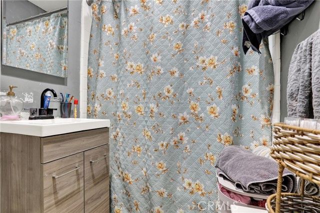 291 W Artesia Street, Pomona, CA 91768