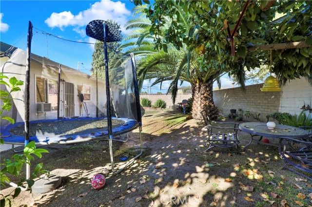 291 W Artesia Street, Pomona, CA 91768