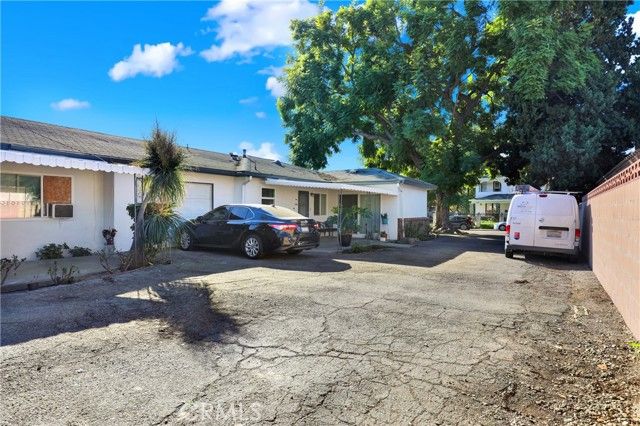 291 W Artesia Street, Pomona, CA 91768