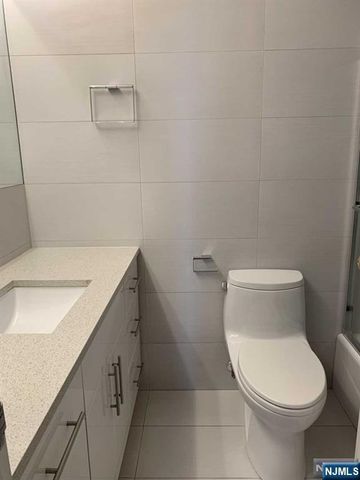 200 Winston Drive C2611, Cliffside Park, NJ 07010
