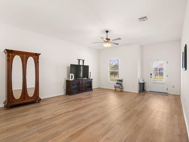 124 Haygood, Sulphur, LA 70665