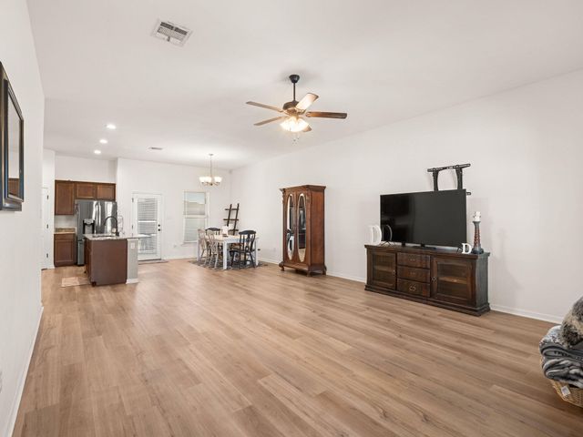 124 Haygood, Sulphur, LA 70665